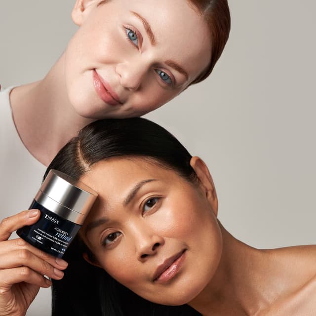 810186570040 Styled Photo 1